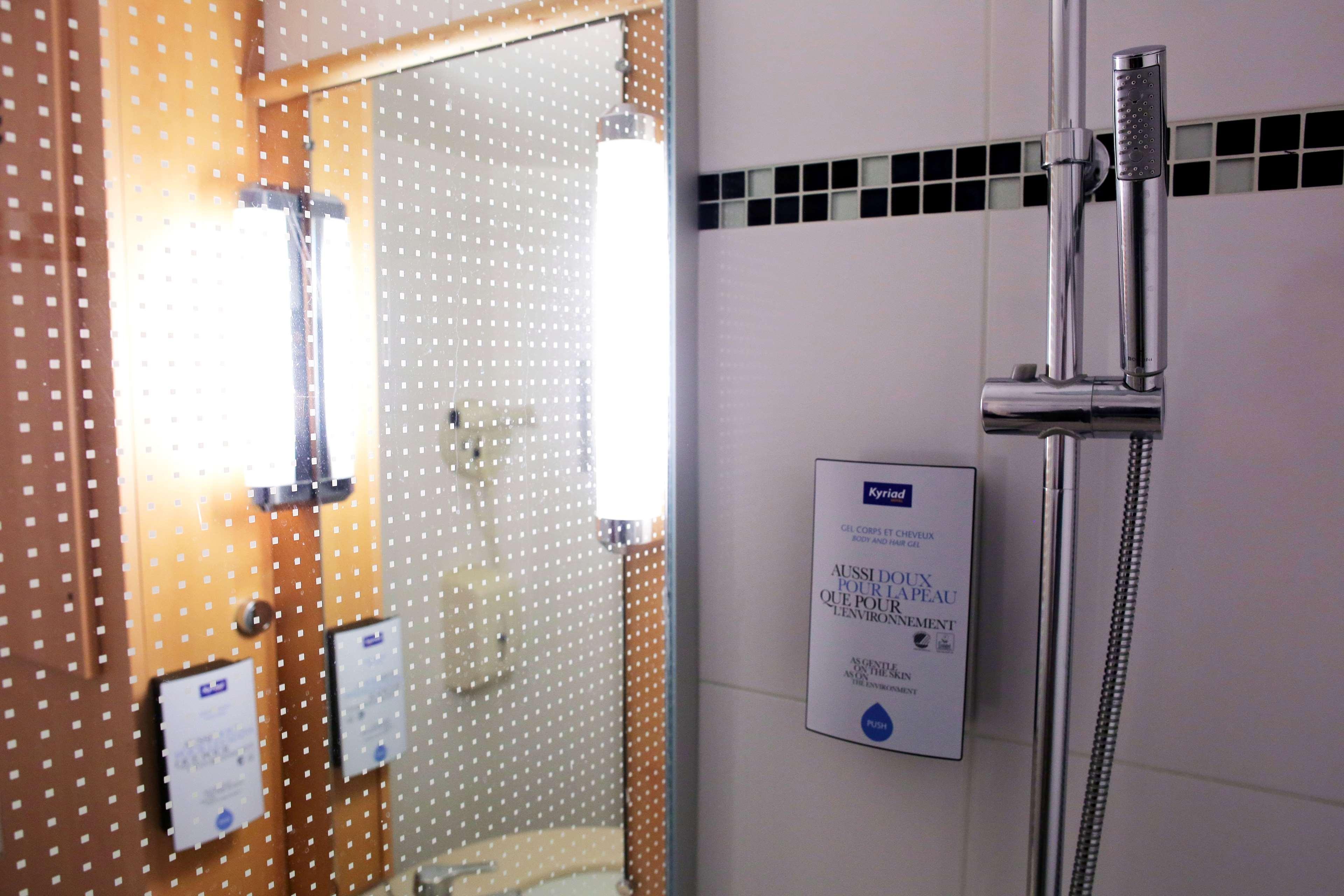 Kyriad Paris Sud Les Ulis Courtaboeuf Экстерьер фото