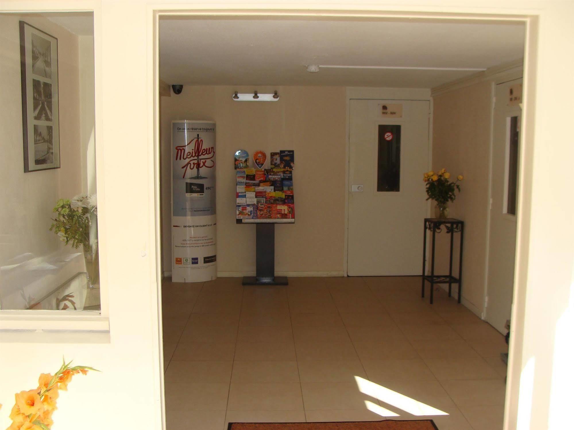 Kyriad Paris Sud Les Ulis Courtaboeuf Экстерьер фото